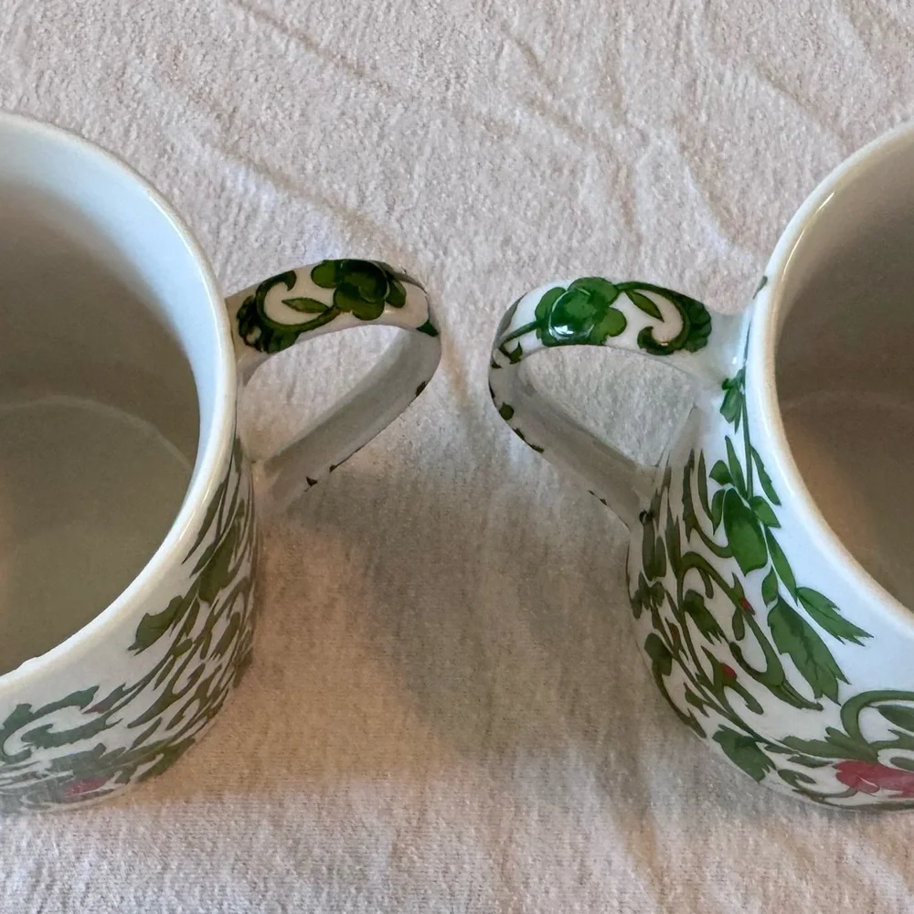 Vintage Williams Sonoma Green and Red Ivy Mugs
